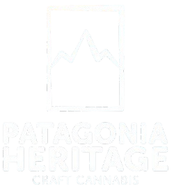 patagonia-heritage-logo-white
